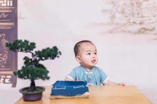 武威宝宝眼屎多是什么原因 武威宝宝眼屎多是什么原因